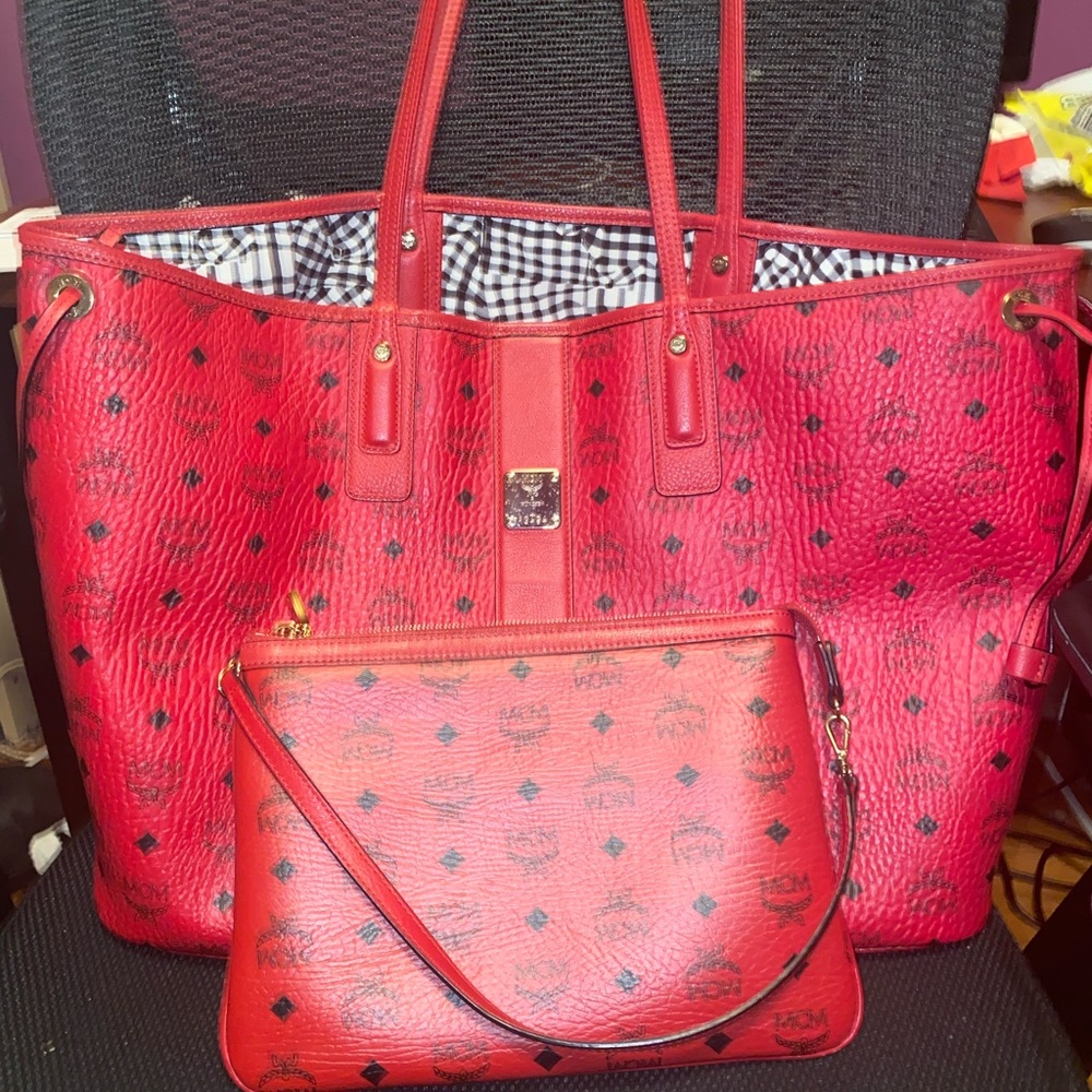 LARGE MCM LIZ TOTE RED